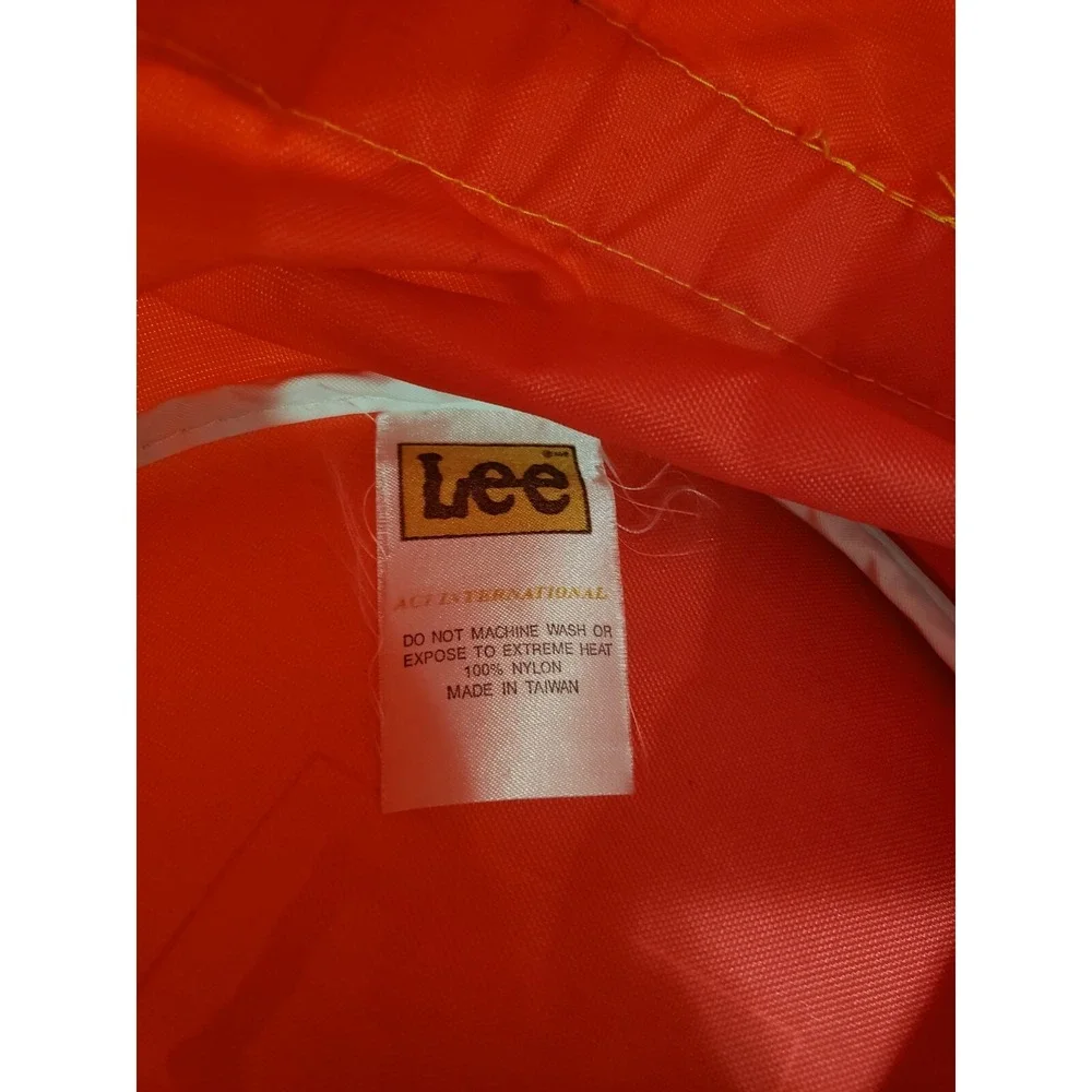 VINTAGE RETRO Lee Jeans Brand Red Nylon Zippered Gym Duffle Tote Bag 80s WORKOUT